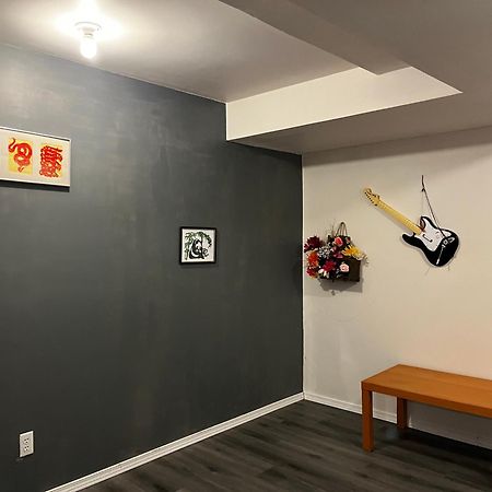 Hidden Valley New Basement Suite With Private Bathroom! YYC Esterno foto