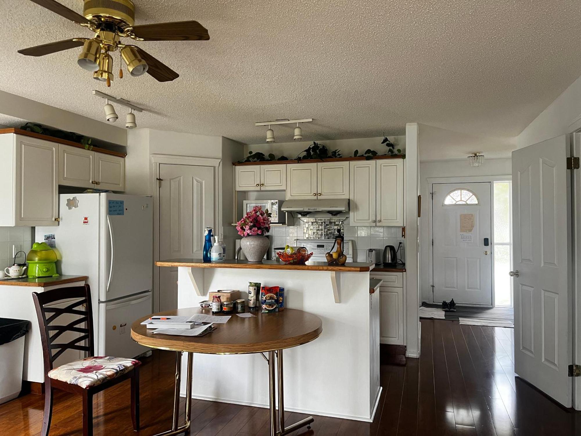 Hidden Valley New Basement Suite With Private Bathroom! YYC Esterno foto