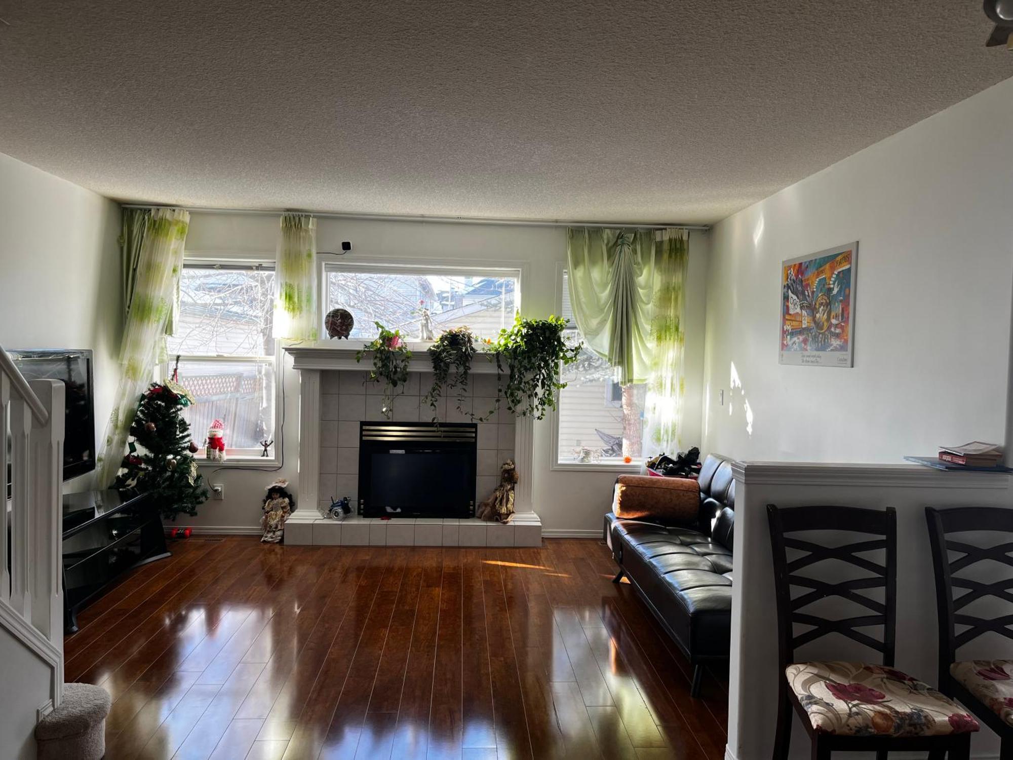 Hidden Valley New Basement Suite With Private Bathroom! YYC Esterno foto