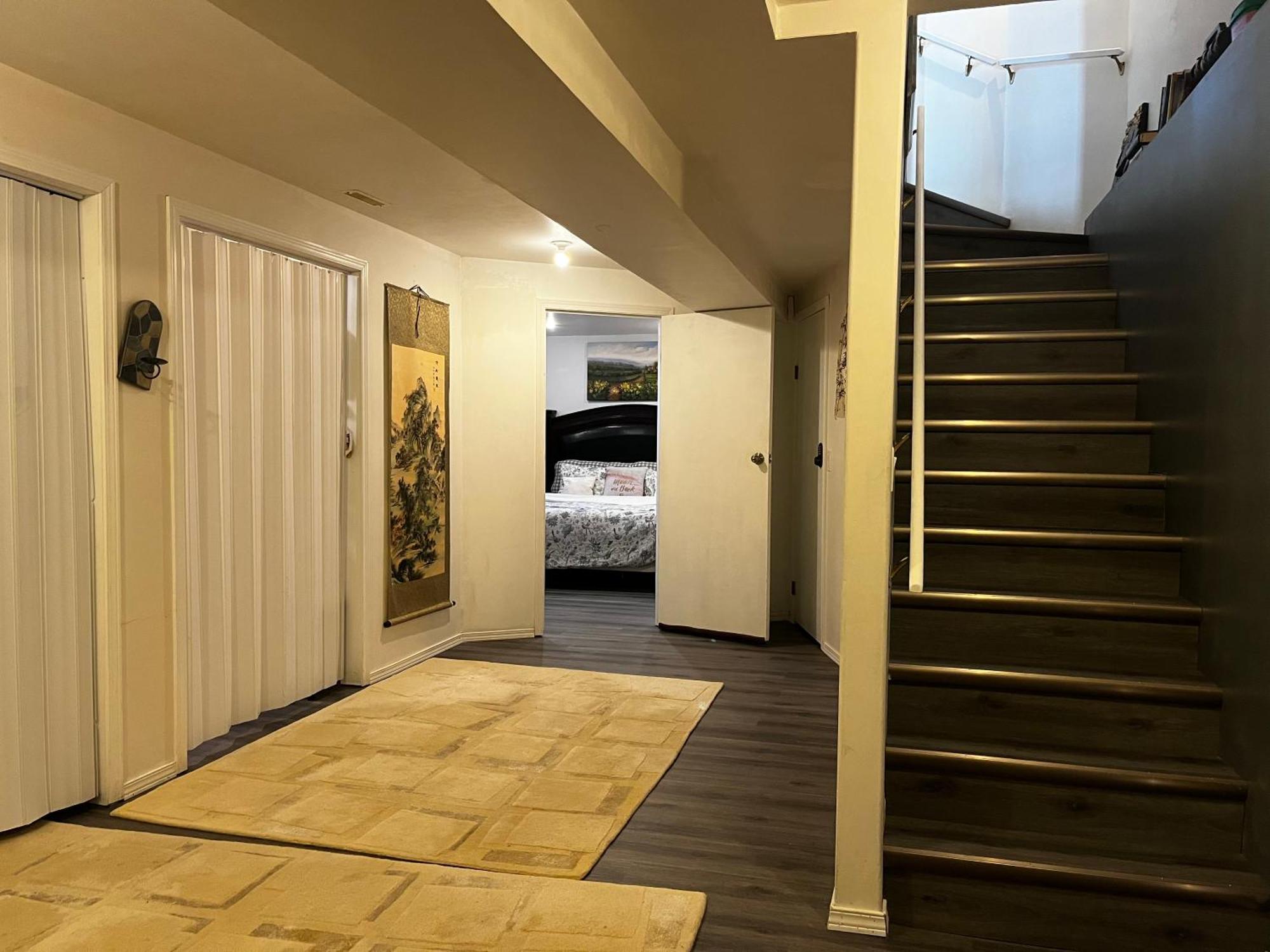 Hidden Valley New Basement Suite With Private Bathroom! YYC Esterno foto