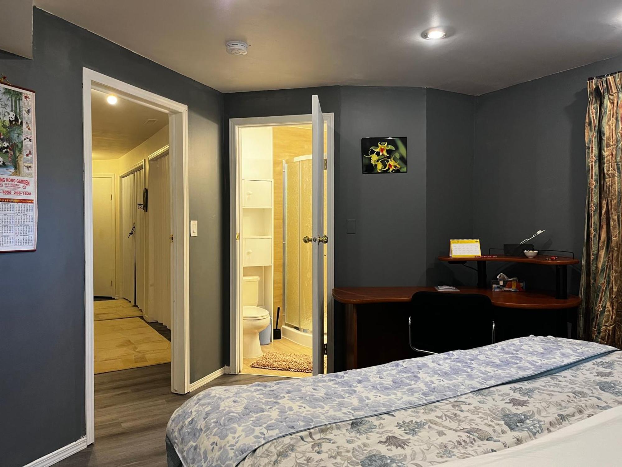 Hidden Valley New Basement Suite With Private Bathroom! YYC Esterno foto