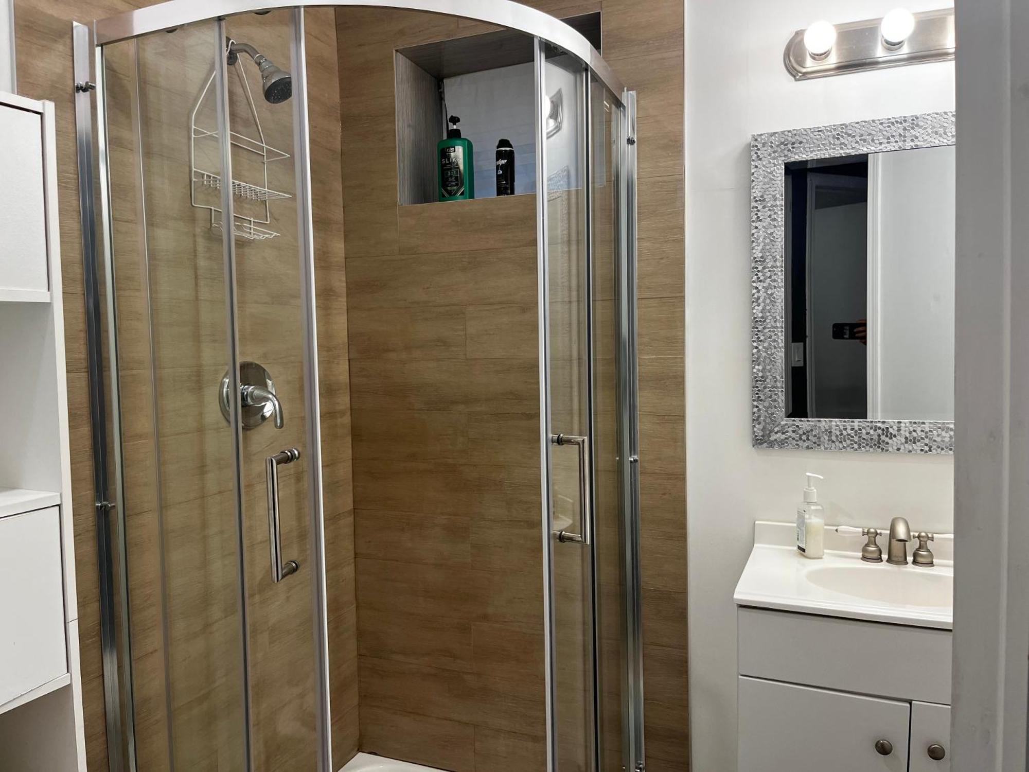Hidden Valley New Basement Suite With Private Bathroom! YYC Esterno foto